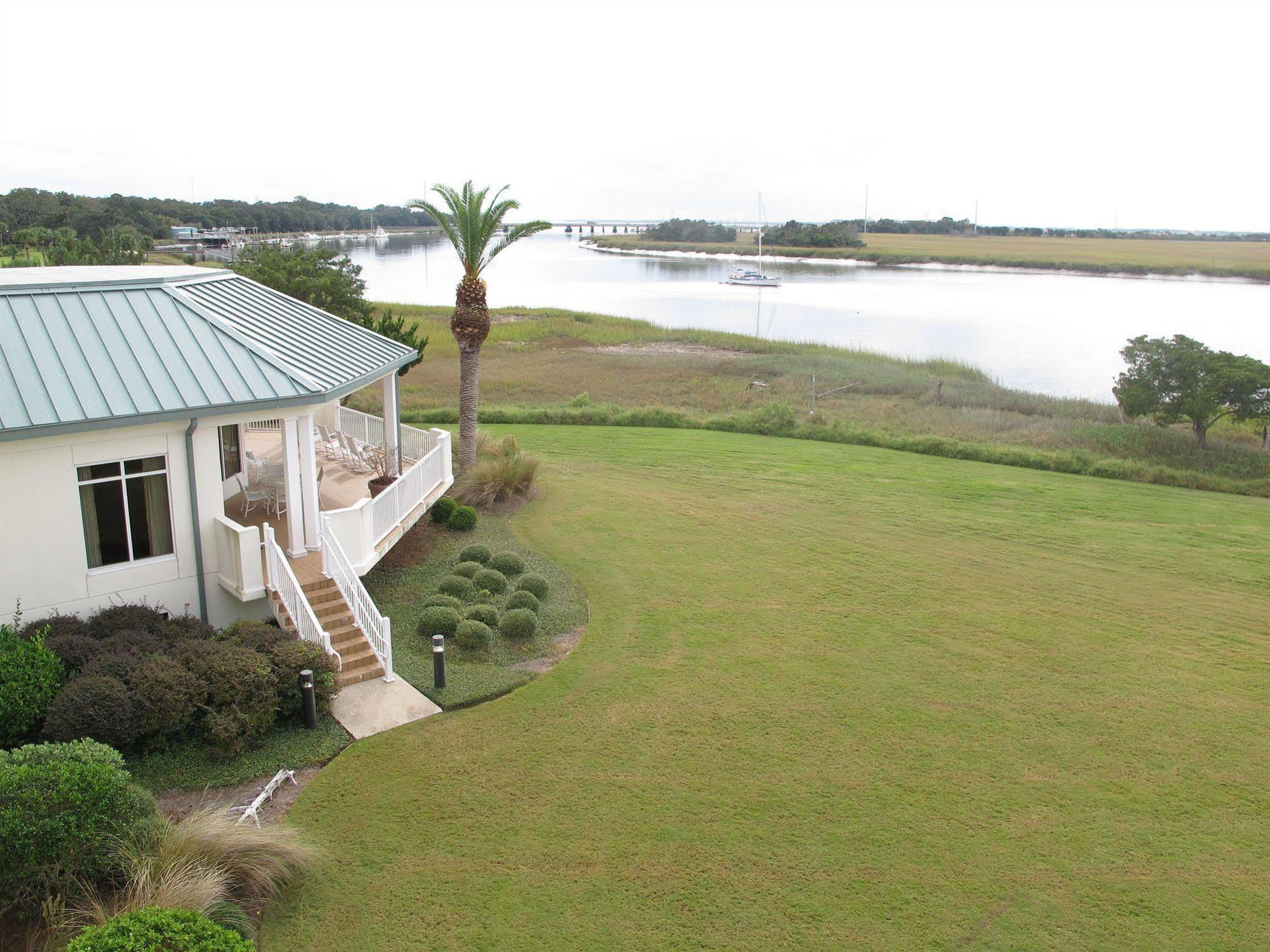 Отель Epworth By The Sea St. Simons Island Экстерьер фото