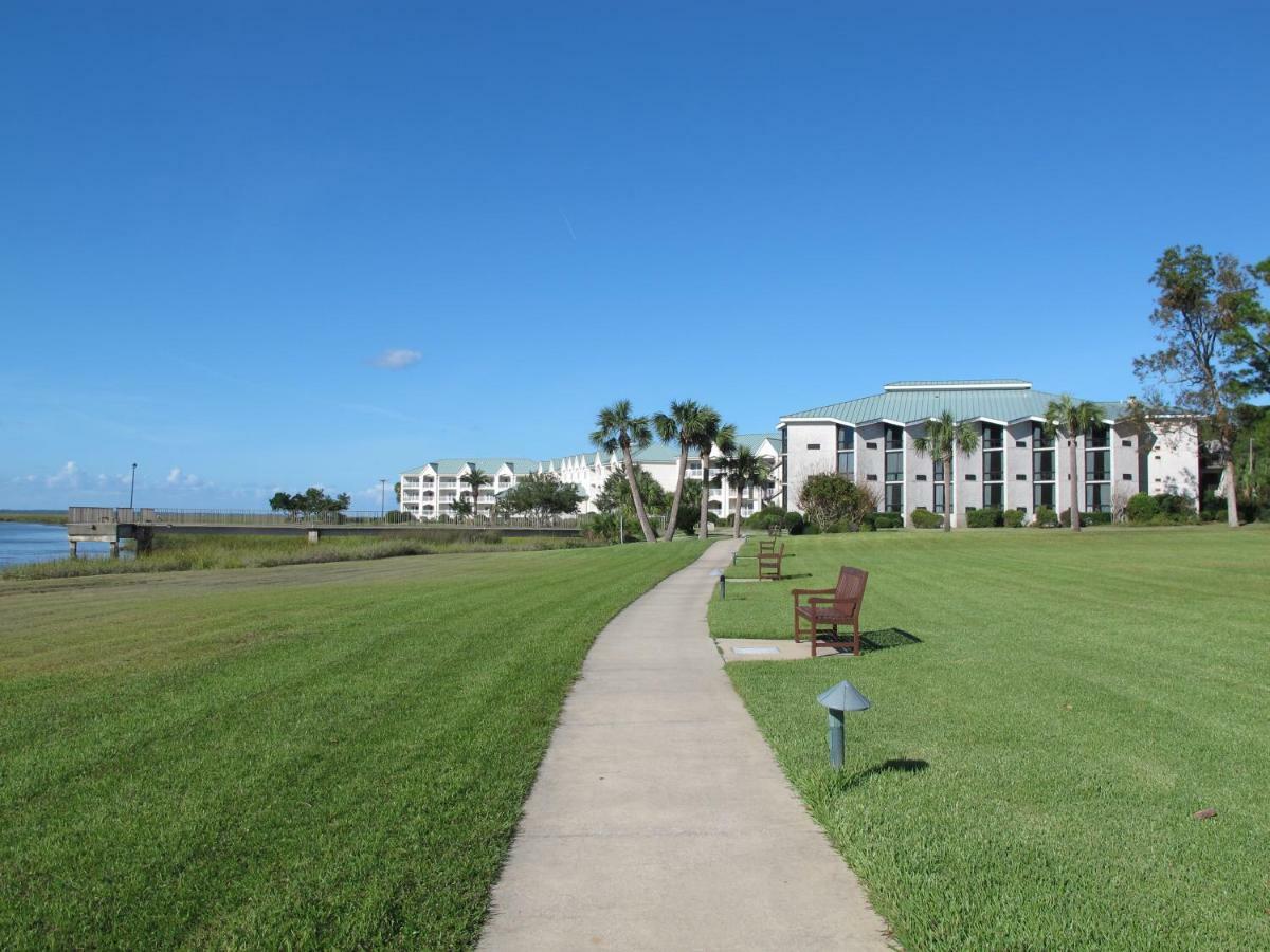 Отель Epworth By The Sea St. Simons Island Экстерьер фото